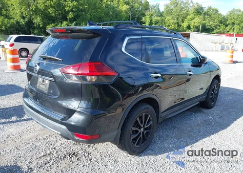 2017 Nissan Rogue Sv z USA, uszkodzony, nr VIN 5N1AT2MV2HC897048